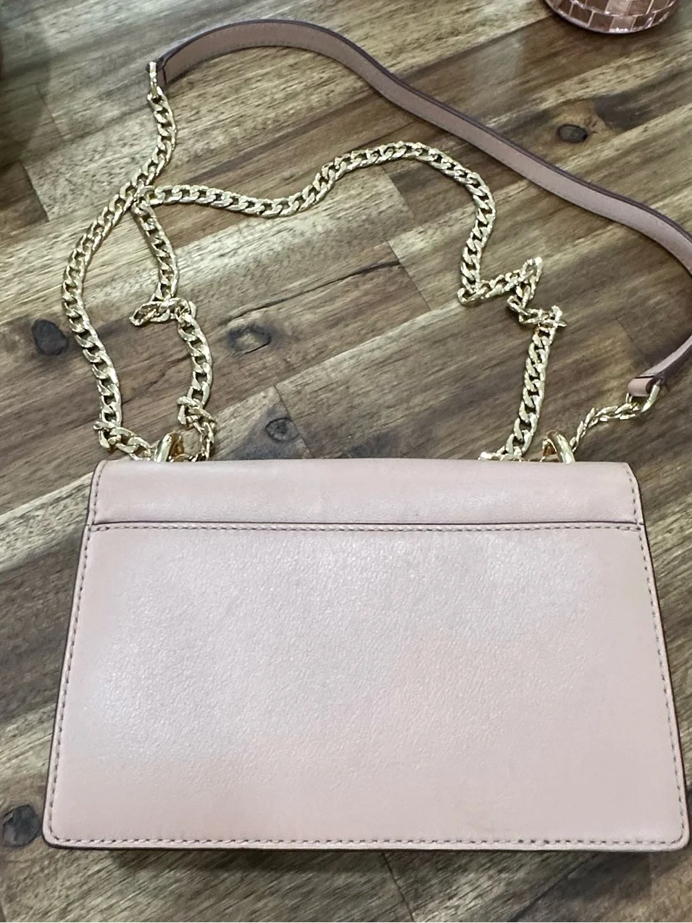 Authentic Marc Jacobs Blush Pink Leather Crossbody with Gold Logo - Picture 15 of 16